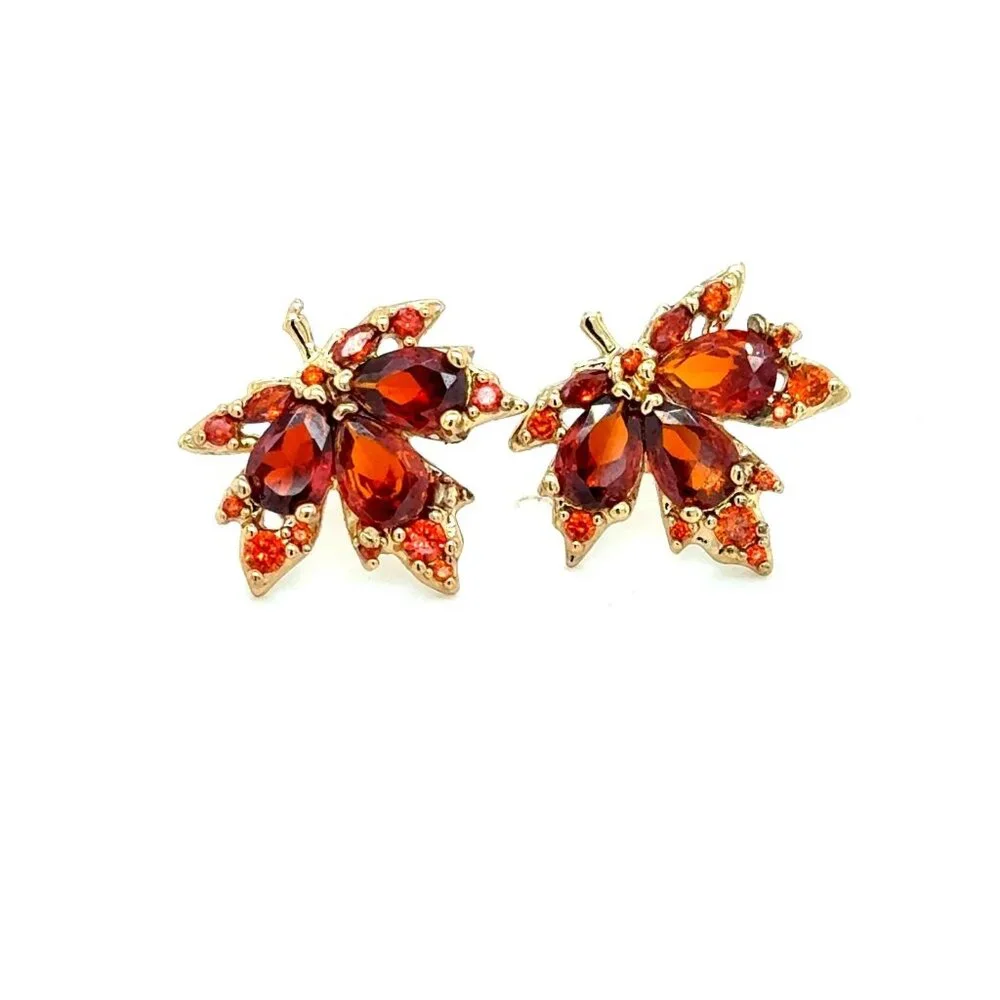 Maple Brown Stud Earrings‎